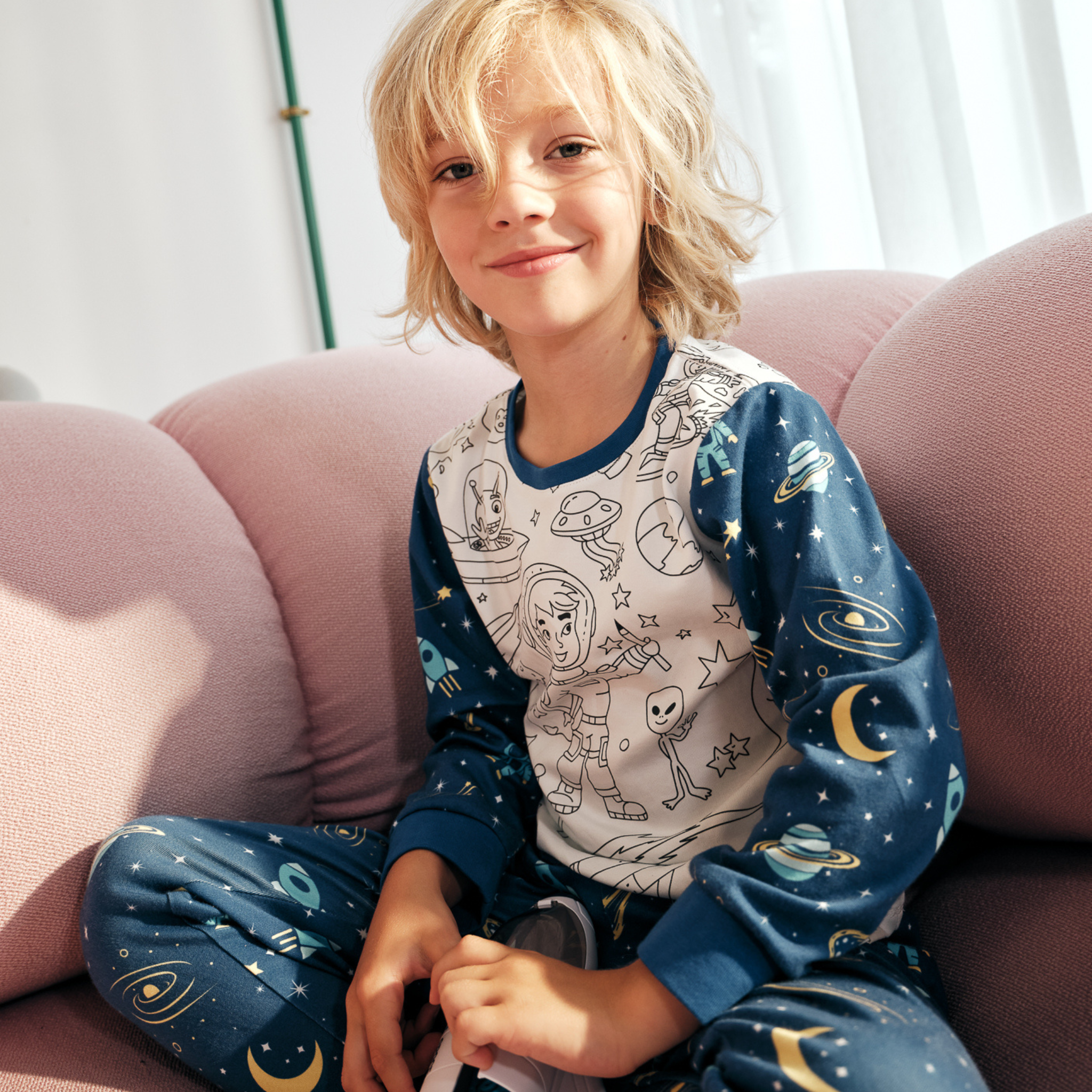 Ausmal-Pyjama für Kinder – Astro Zane | OEKO-TEX® | von MyKidzy