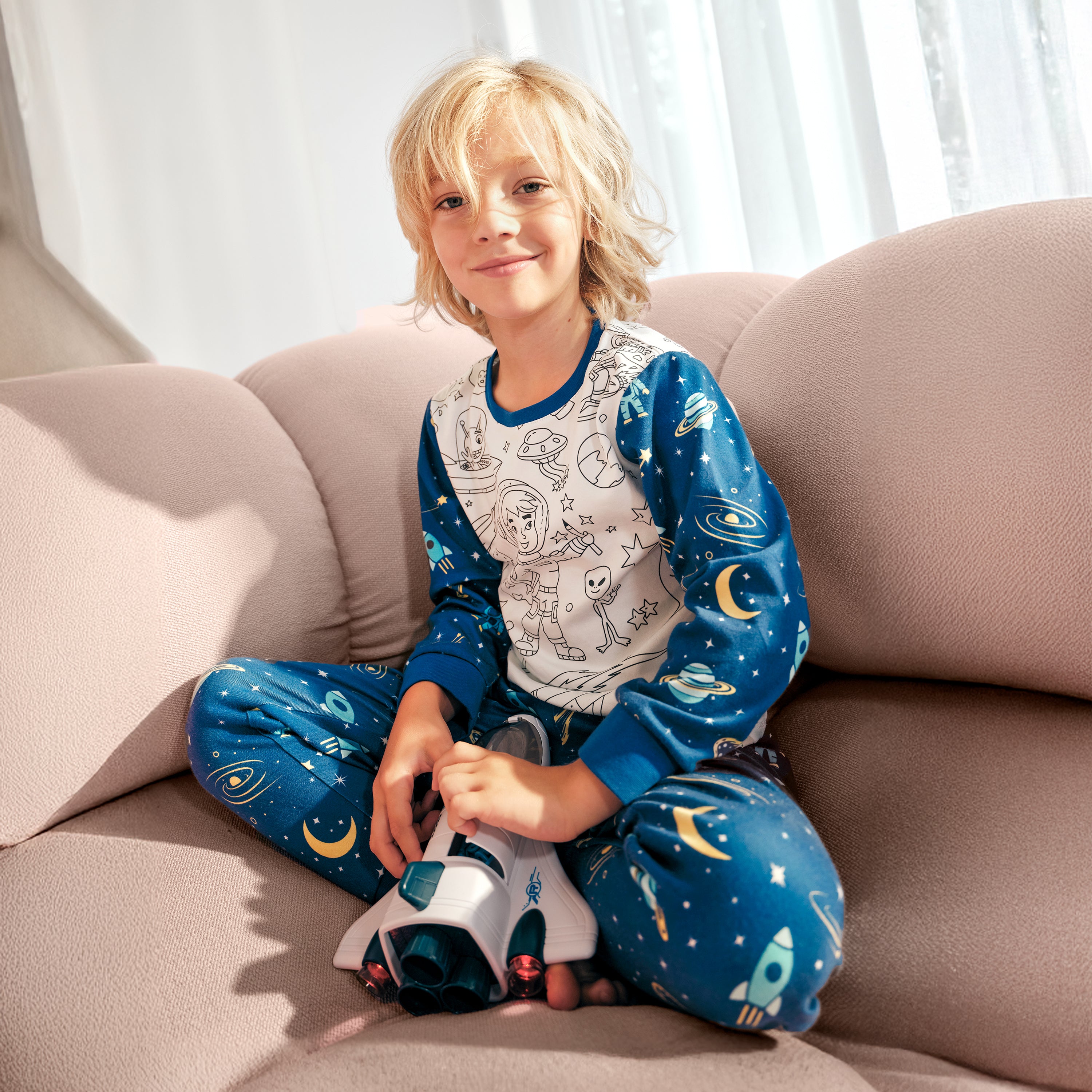 Ausmal-Pyjama für Kinder – Astro Zane | OEKO-TEX® | von MyKidzy
