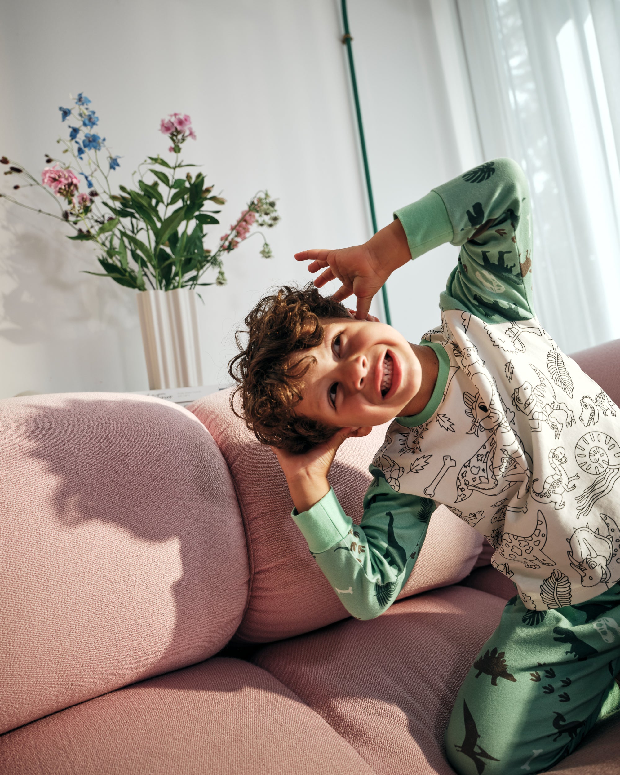 Ausmal-Pyjama für Kinder – Dino Darlo | OEKO-TEX® | von MyKidzy